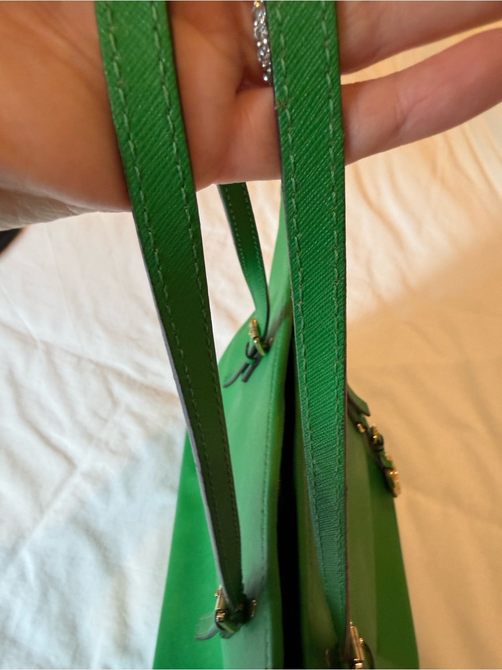 Michael Kors Jet Set Travel Tote Kelly Green Saffiano Leather Gold Hardware - Picture 9 of 9